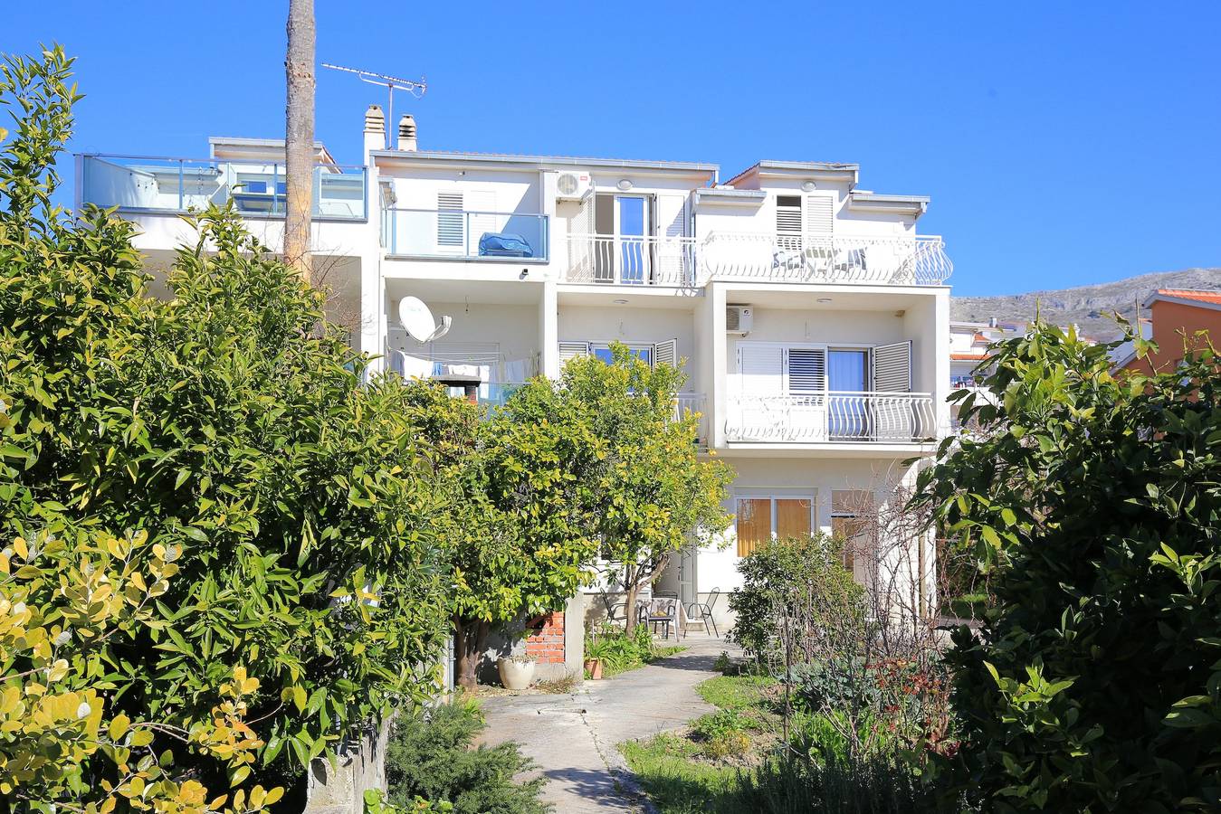 Ganze Wohnung, 1-Zimmer-Ferienwohnung mit Balkon und Meerblick Podstrana (Split) A-23954-a in Grljevac (Podstrana), Podstrana