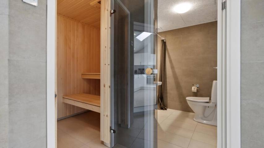 Ferienhaus für 16 Personen, mit Terrasse und Garten sowie Sauna in Mecklenburgische Seenplatte - 4
