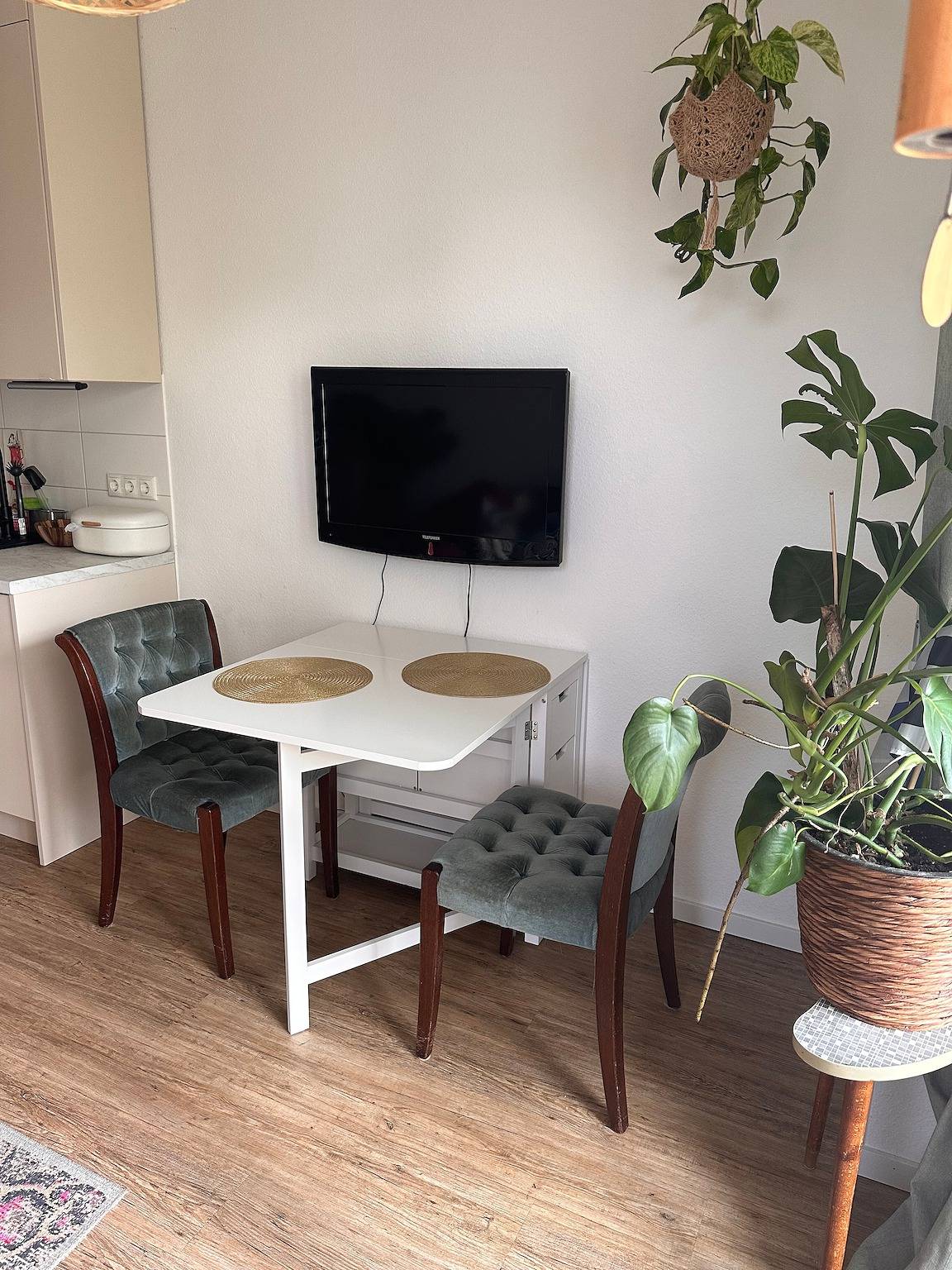 Ganze Wohnung, Light-flooded apartment with terrace & garden in Nippes (Köln), Köln