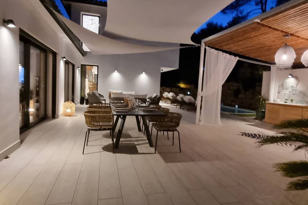 Ontwerper en familie architect huis verwarmd zwembad in Saint-Maximin-la-Sainte-Baume, Brignoles region