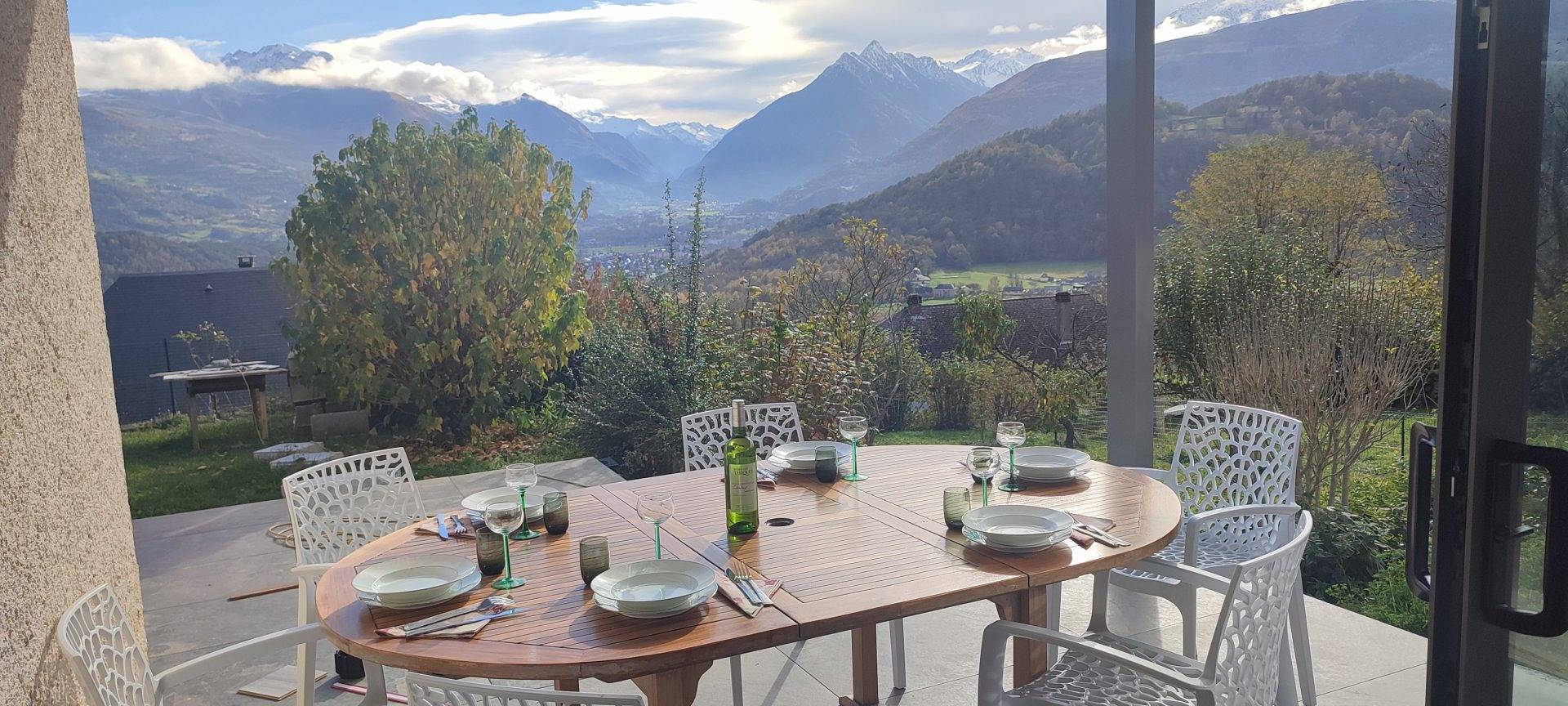 Maison Les Hauts d'Ouzous, 6 à 13 places, près d'Argelès-Gazost in Ouzous, Pyrénées