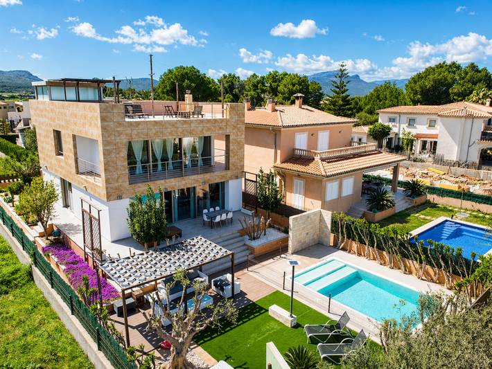 Ferienhaus für 8 Personen, mit Whirlpool und Terrasse sowie Garten in Alcúdia