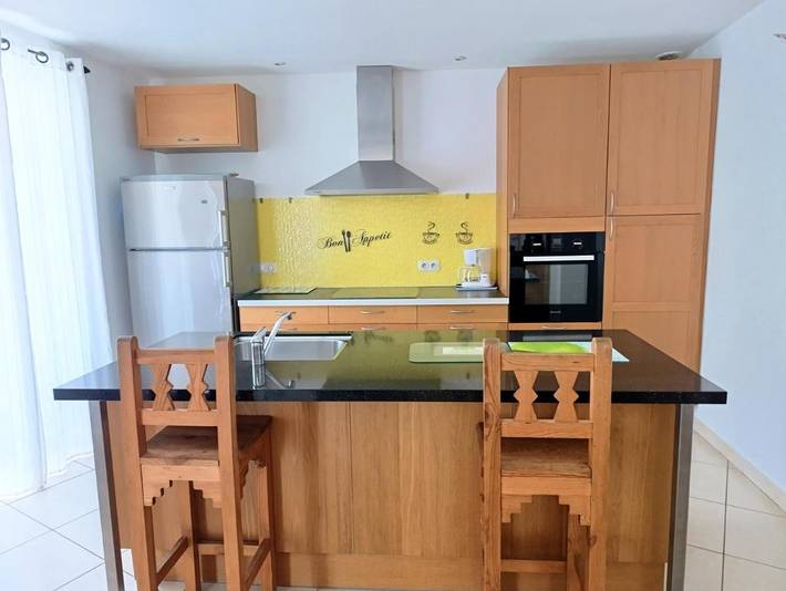 Location de vacances pour 8 personnes, avec vue et balcon à Saint-Georges-de-Luzençon - 4