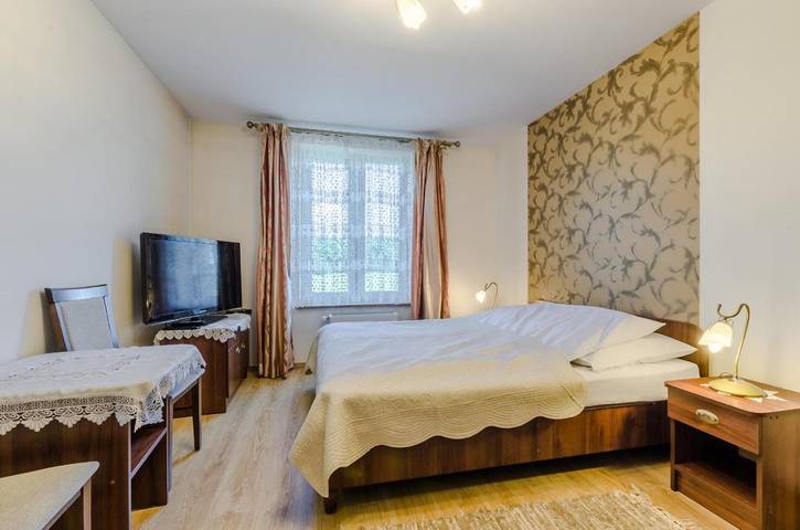 Alojamiento y desayuno para 10 personas, con sauna además de jardín y jacuzzi - 1