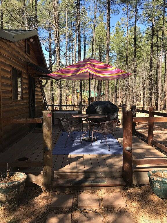 Log Cabin for 5 Guests in Arizona, USA