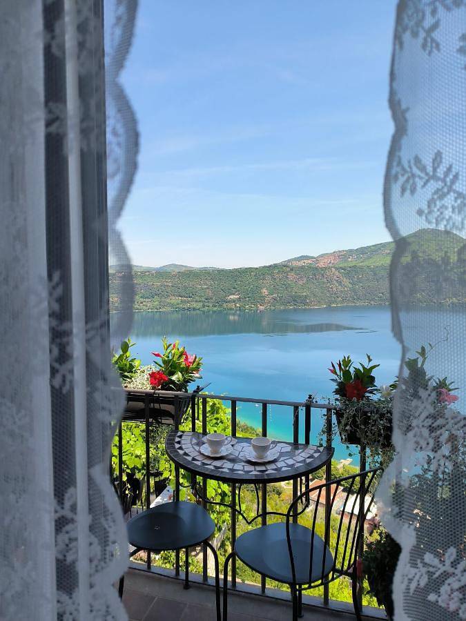 Casa vacanza per 4 persone, con Balcone e Terrazza nonché Vista lago e Panorama a Castel Gandolfo