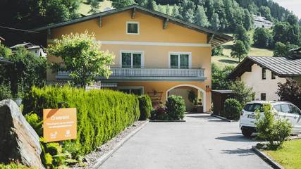 Ferienhaus für 14 Personen, mit Sauna und Garten in Zell am See
