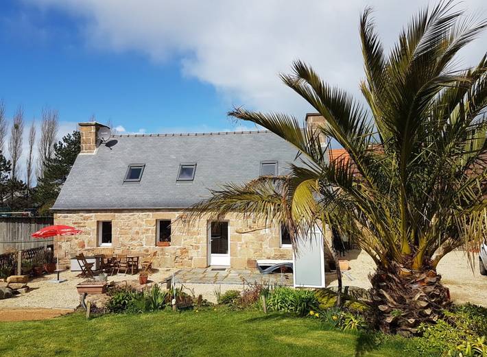 Gîte pour 6 personnes, avec terrasse et jardin