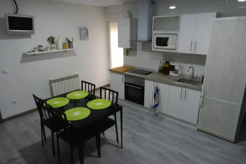 Entire apartment, Your-Trip Ideal for wine tourism and Laurel street in Logroño, La Rioja Province