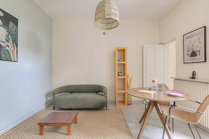 Gîte pour 2 personnes, avec Terrasse et Jardin à Sathonay-Camp