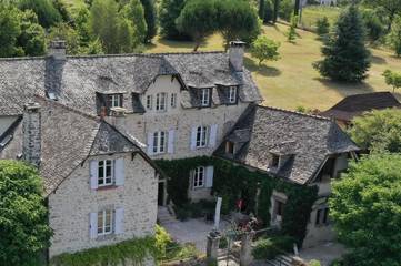 Gîte pour 2 personnes, avec terrasse et vue à Entraygues-sur-Truyère
