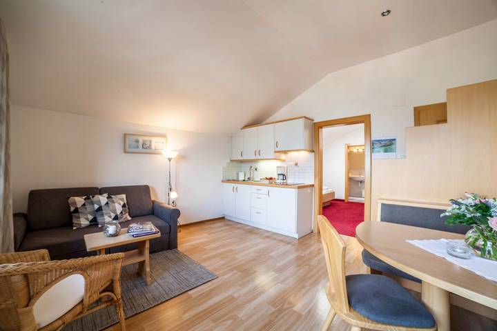Ferienwohnung für 2 Personen, mit Balkon und Garten in Schenna