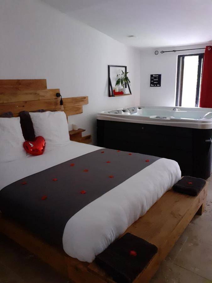 Deluxe Double Room in Saze, Région de Nîmes