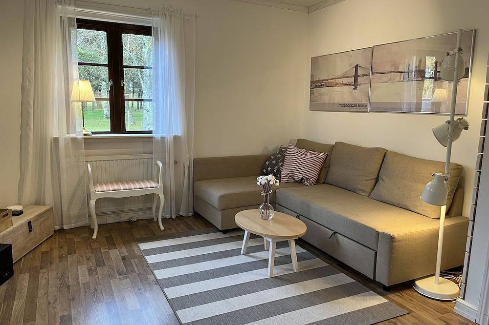 Ganze Wohnung, Ländliche Wohnung in schöner Umgebung am Saxtorp See in Kävlinge, Skane