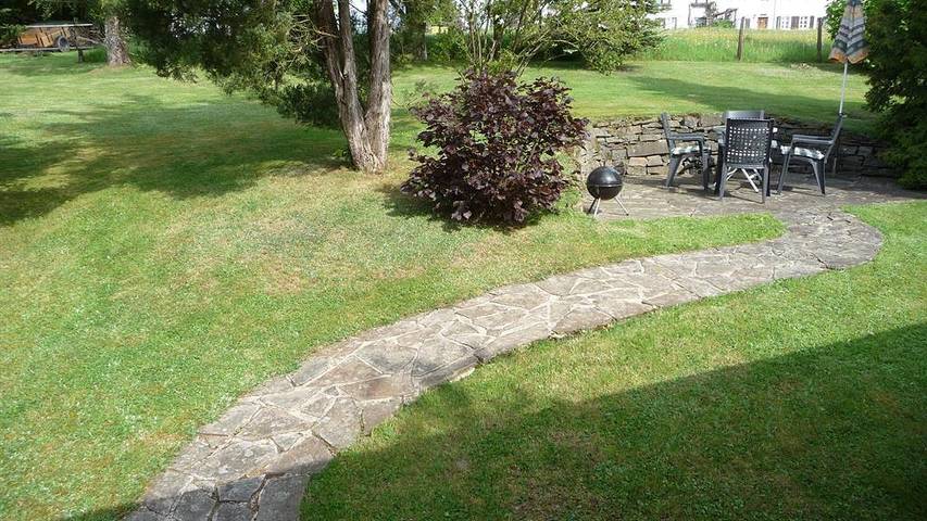 Ferienwohnung für 5 Personen, mit Terrasse und Garten in Hellenthal - 2