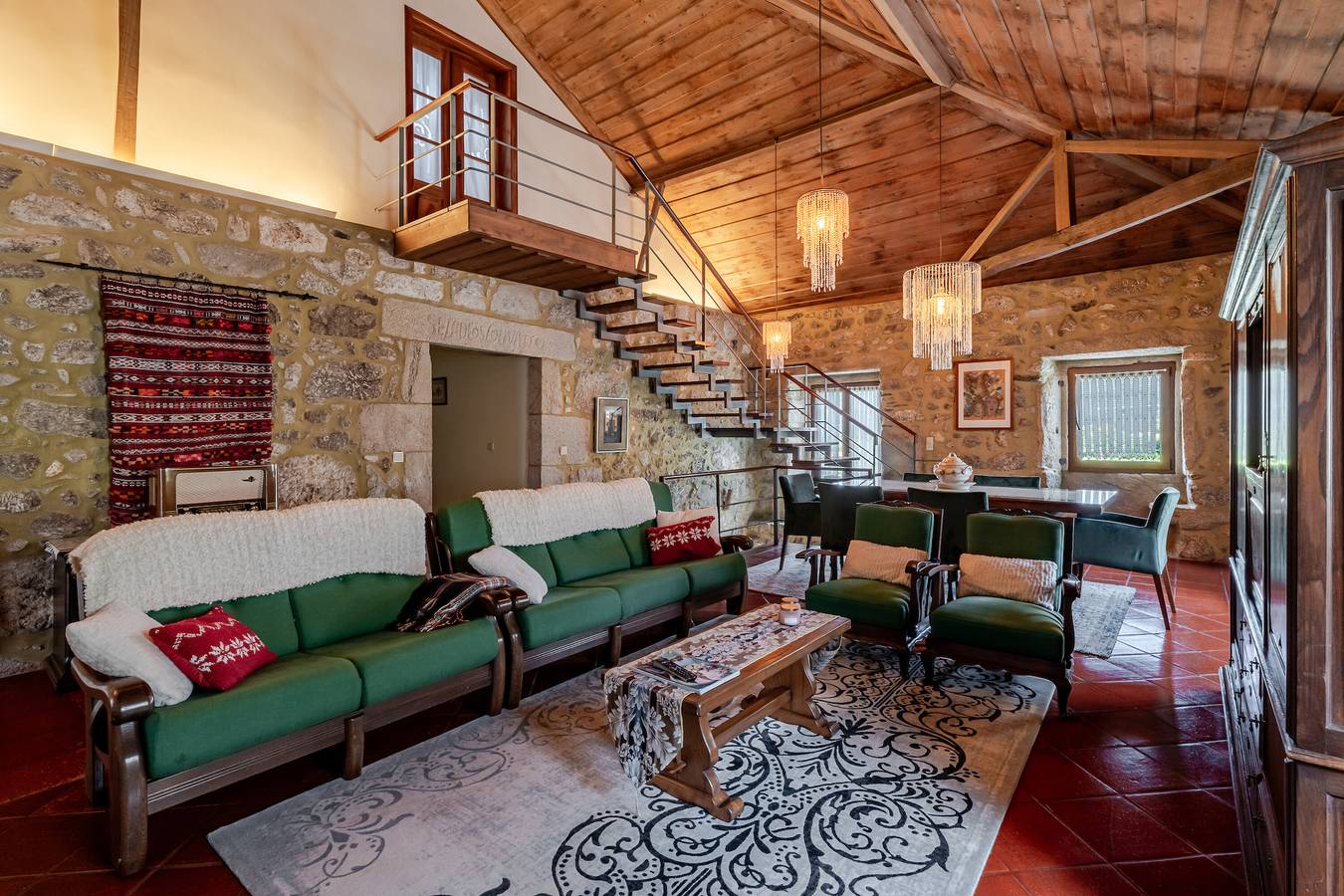 Casa di campagna 'Eido Da Devesa' con vista sulle montagne, piscina privata e Wi-Fi in Bárrio e Cepões, Distrito de Viana do Castelo