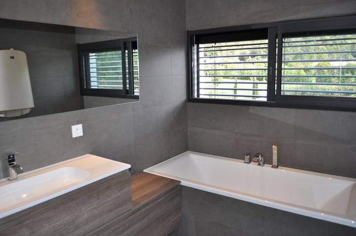 Location de vacances pour 6 personnes, avec jardin ainsi que vue et piscine à Nages-et-Solorgues - 3