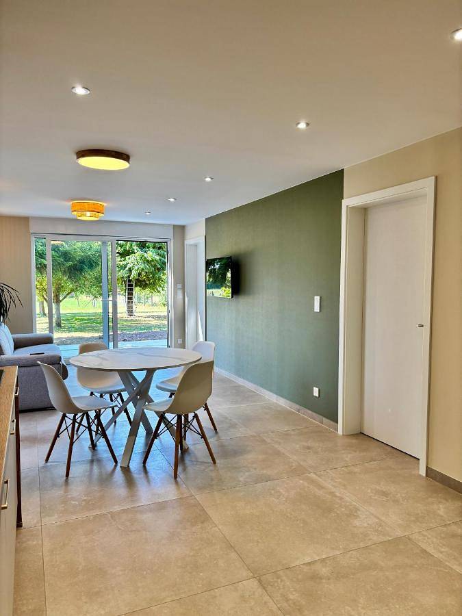 Appartement de vacances pour 4 personnes, avec Terrasse ainsi que Jardin et Vue