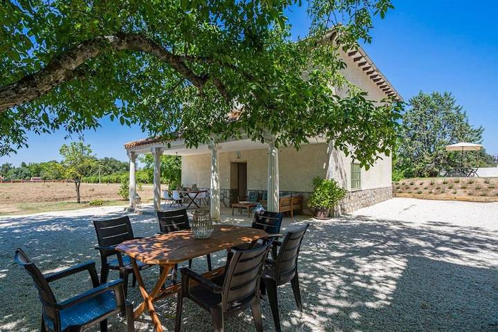 Chalet para 12 personas, con terraza además de piscina y vistas en Provincia de Toledo