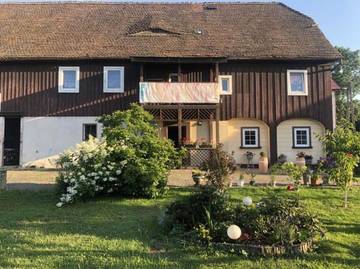 Ferienwohnung für 4 Personen, mit Garten und Ausblick sowie Pool in Niederschlesien