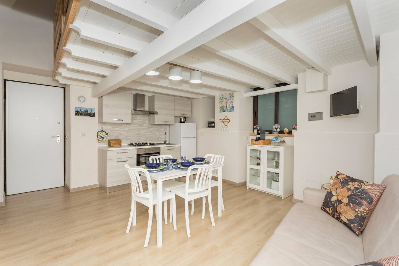 Appartamento intero, Appartamento Ariel House con Patio Privato in centro a Catania in Catania, Catania e dintorni