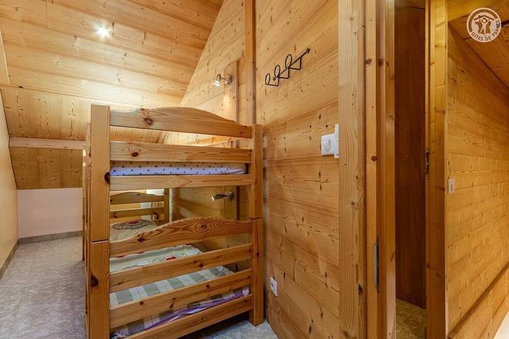 Location de vacances pour 6 personnes, avec balcon dans Office De Tourisme Des Albiez - 2