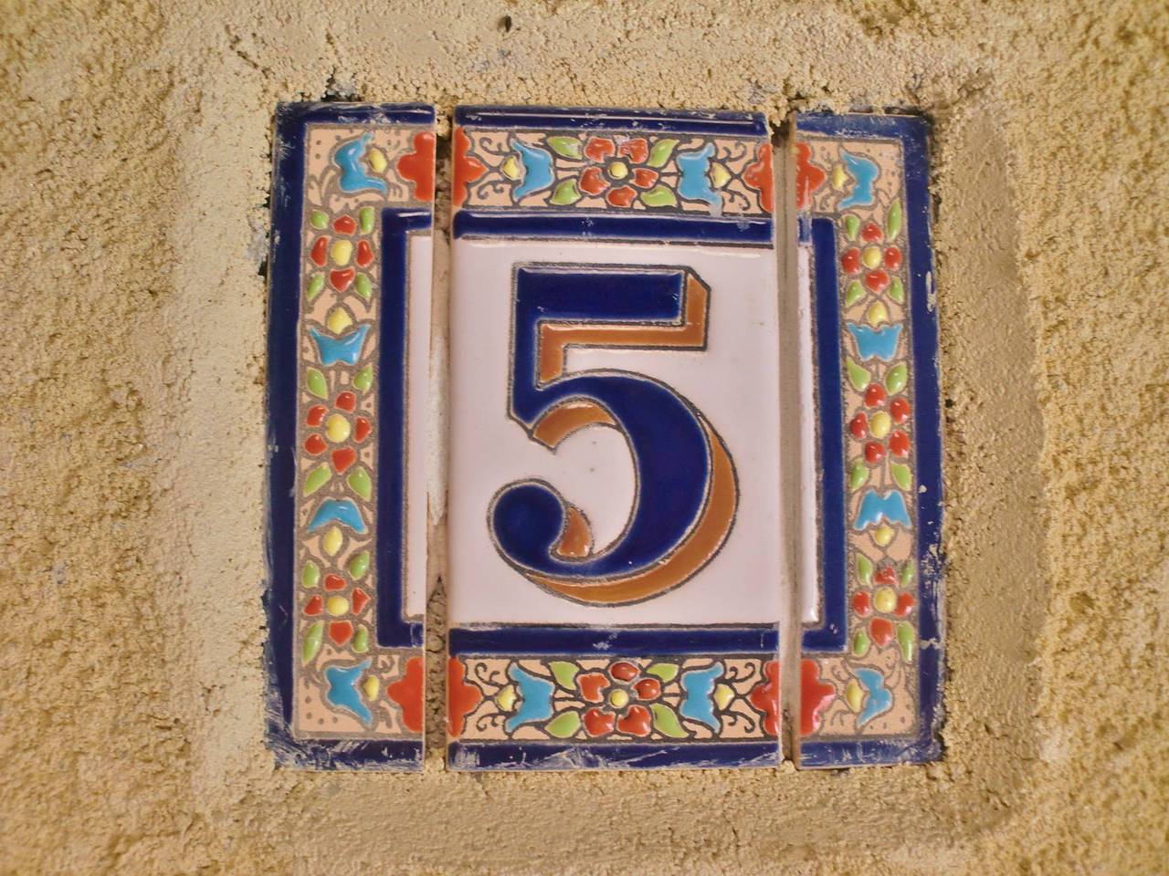 Guest Rooms 'Le Pré Fleuri 5' with Shared Pool, Communal Terrace and Wi-Fi in Saint-Sulpice-de-Roumagnac, Périgord Vert