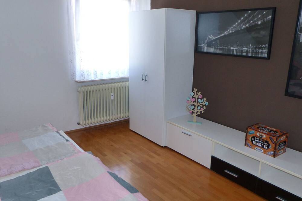 Ganze Wohnung, Apartmentmitausblick in Wörth am Rhein, Rheinebene
