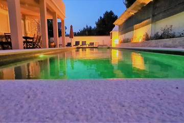 Villa für 6 Personen, mit Garten und Pool, mit Haustier in Dalmatien