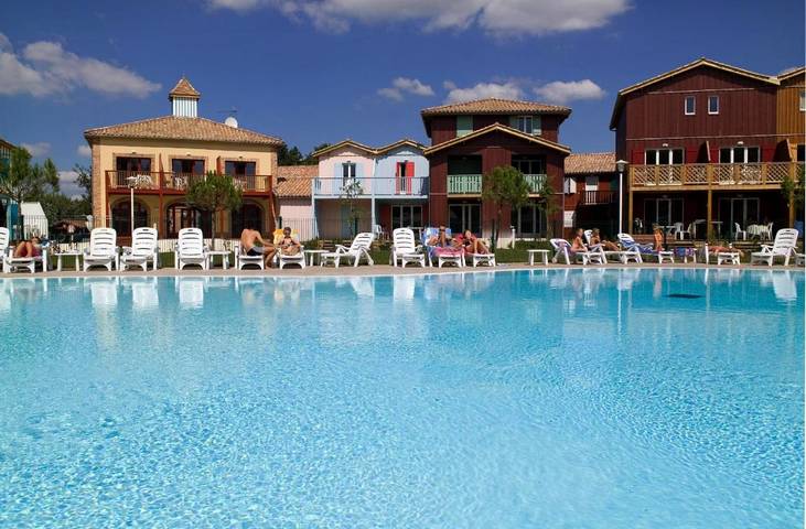 Appart’hôtel pour 6 personnes, avec Terrasse et Jardin ainsi que Piscine et Vue à Le Teich
