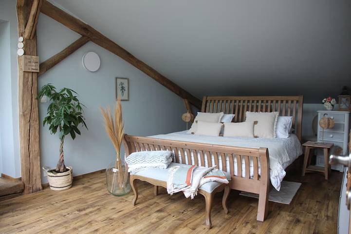 \"Le clos des flâneries\" 10 minutes from the Champagne vineyards. in Bouy, Marne