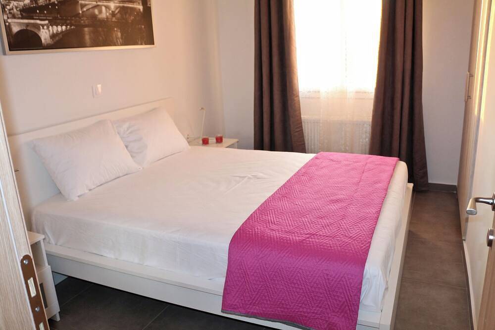 Ganze Wohnung, New minimal apartment with splendid view in Agios Pavlos, Thessaloniki und Umgebung