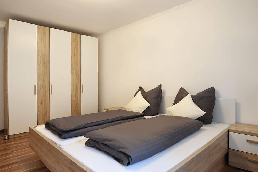 Geräumige Ferienwohnung mit  Blick auf den weißen Main. in Himmelkron, Frankenalb