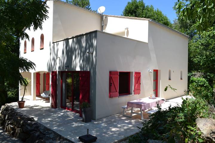 Gîte pour 6 personnes, avec piscine à Pardailhan - 2