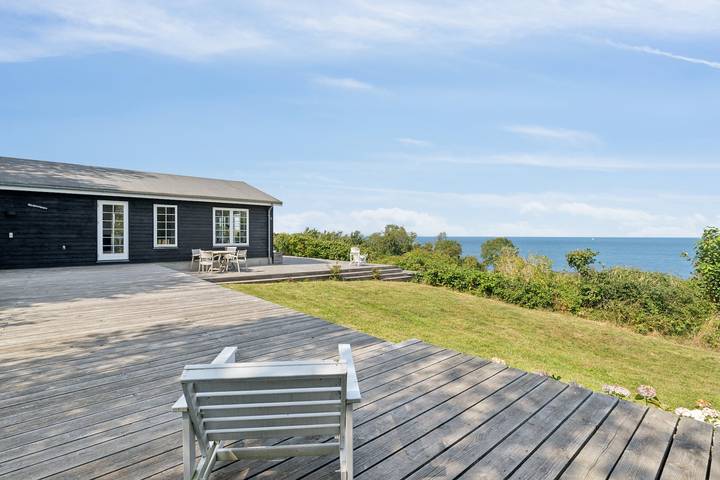 Ferienhaus für 6 Personen, mit Terrasse und Garten sowie Ausblick in Listed