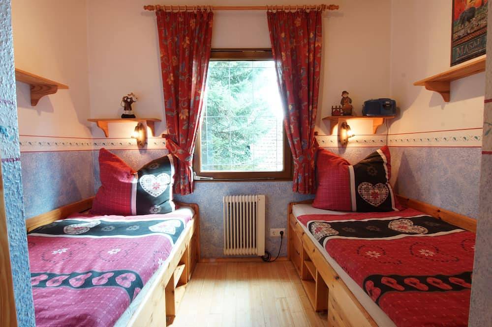 Wohlfühl-Hütte auf der Alm zum Relaxen in den Bergen mit Sauna, ganzjährig. Ziel in Reichenau (Österreich), Nockberge