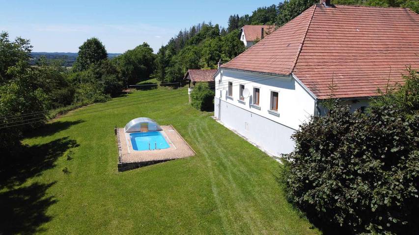 Ferienhaus mit Außenpool  in Bezděkov, Region Hochland