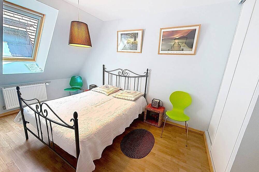 Ganze Wohnung, Charmante Wohnung mit Pool und Wlan, 2 Zimmer, Balkon und privatem Parkplatz in Strandnähe in Merville-Franceville-Plage, Caen und Umgebung
