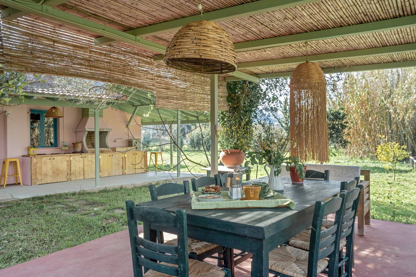 Lefkadas Bohemian Cottage Holiday Home with Mountain View, Wi-Fi and Air Conditioning in Lefkada City, Greece