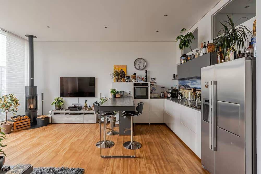 Ruhiges Privatzimmer in moderner Penthouse-Wohnung in Hürth, Rhein-Erft-Kreis