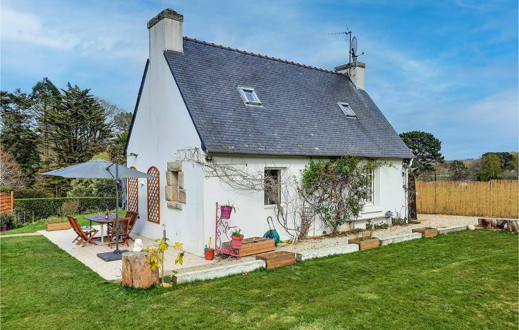 Apt avec jardin et parking : 2km de la côte, 1,5km de la rivière in Pleuven, Région de Quimper