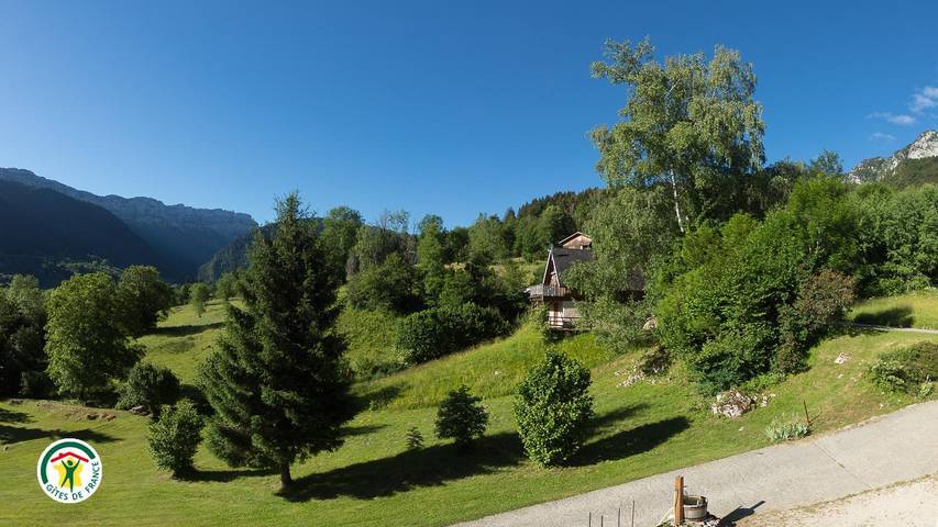 Chalet pour 5 personnes, avec terrasse, animaux acceptés dans Parc naturel régional de la Chartreuse - 2