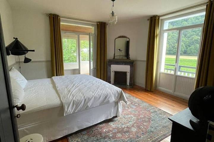 Location de vacances pour 14 personnes, avec balcon et jardin à Adast - 2