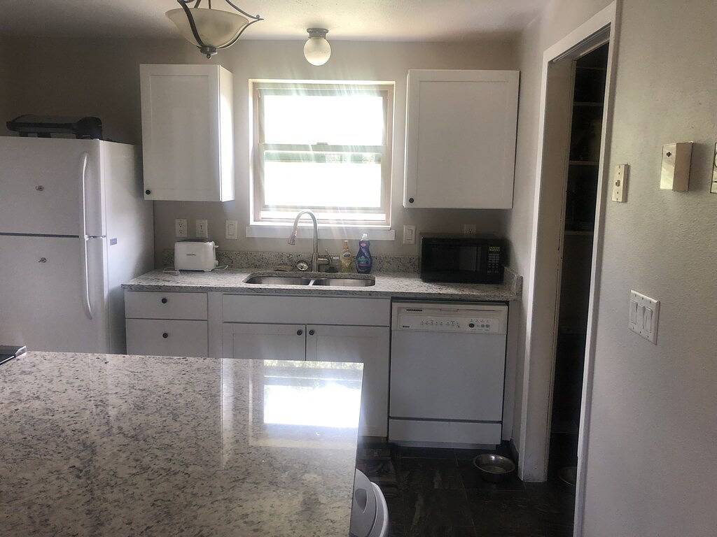 Ganze Wohnung, Zwei Schlafzimmer mit neuem Whirlpool, Garten und in der Nähe des Erholungszentrums in Silverthorne, Arapaho and Roosevelt National Forests