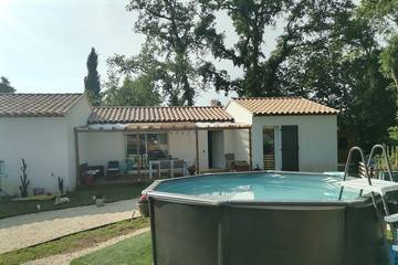 Cottage pour 4 personnes, avec terrasse et jardin à Néoules
