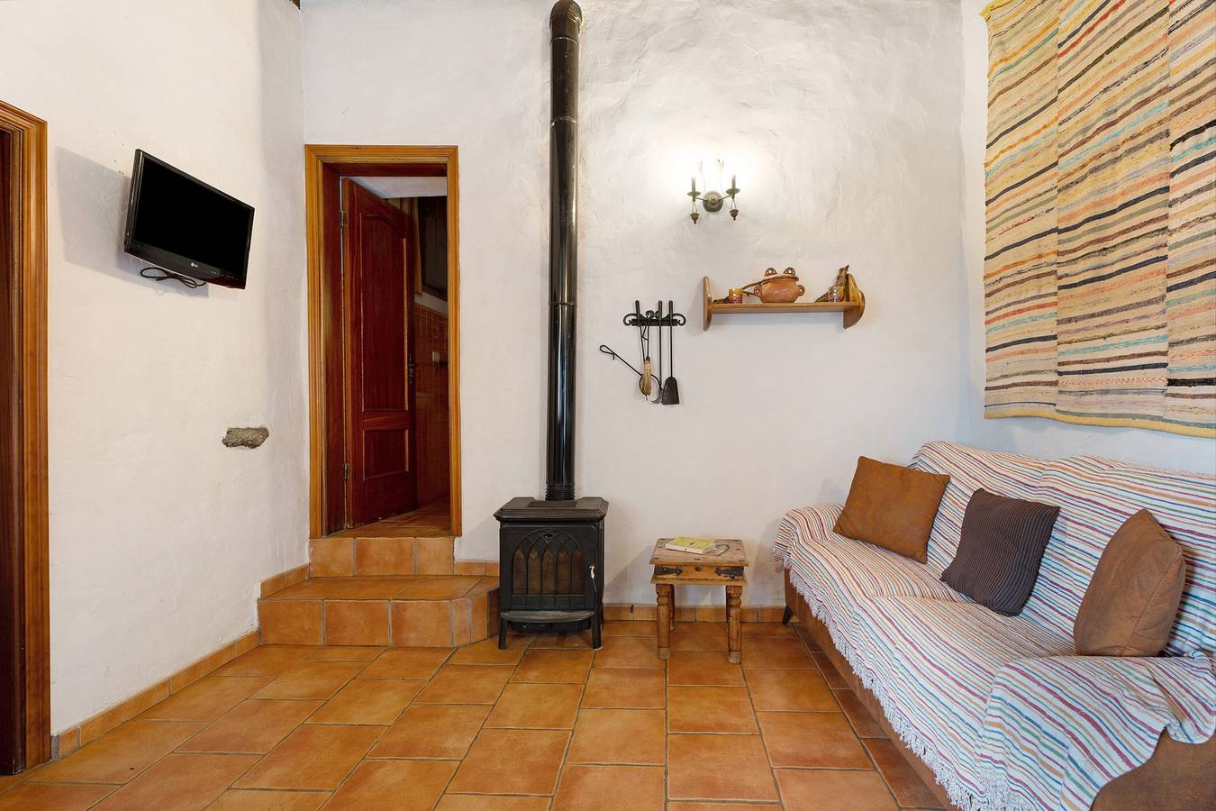 Vacation Home "Casa Rural La Jarita" with Mountain View & Private Terrace in Las Casas (EL Hierro), El Pinar de El Hierro