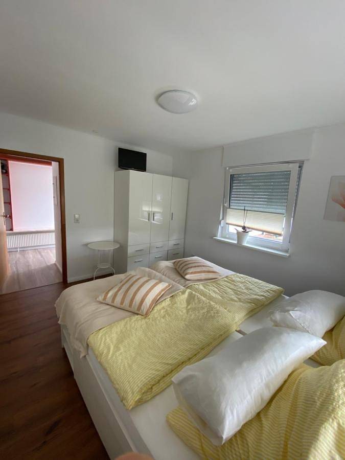 Ferienwohnung für 7 Personen, mit Balkon und Terrasse sowie Pool und Sauna in Höhr-Grenzhausen - 4