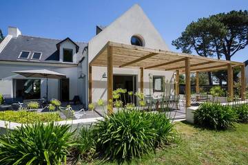 Gîte pour 12 personnes, avec jardin et balcon dans Plage De Sorlock