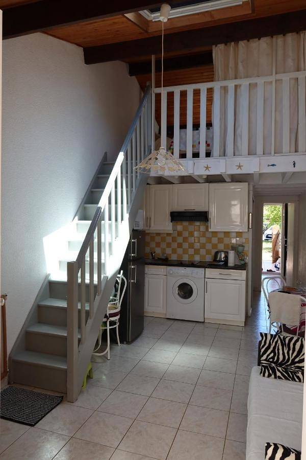 Location de vacances pour 4 personnes, avec vue et jardin, adapté aux familles dans Plage de l'Amélie - 2