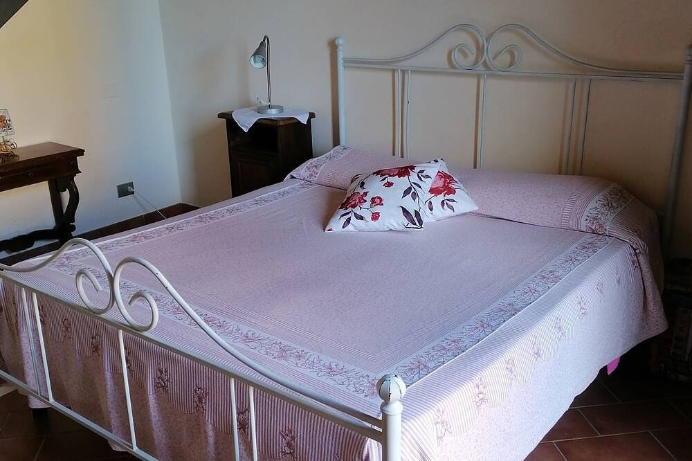 Cozy Tuscan-style apartment Suitable for families. Pets allowed in Siena, Siena Provinz